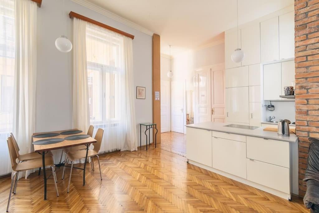 Appartement Stylish,large & Bright Loft In Center By Nw Boedapest