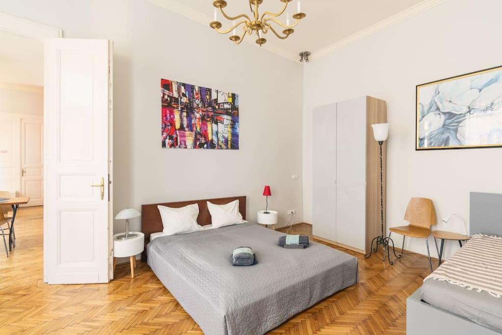 Stylish,large & Bright Loft In Center By Nw * Budapest